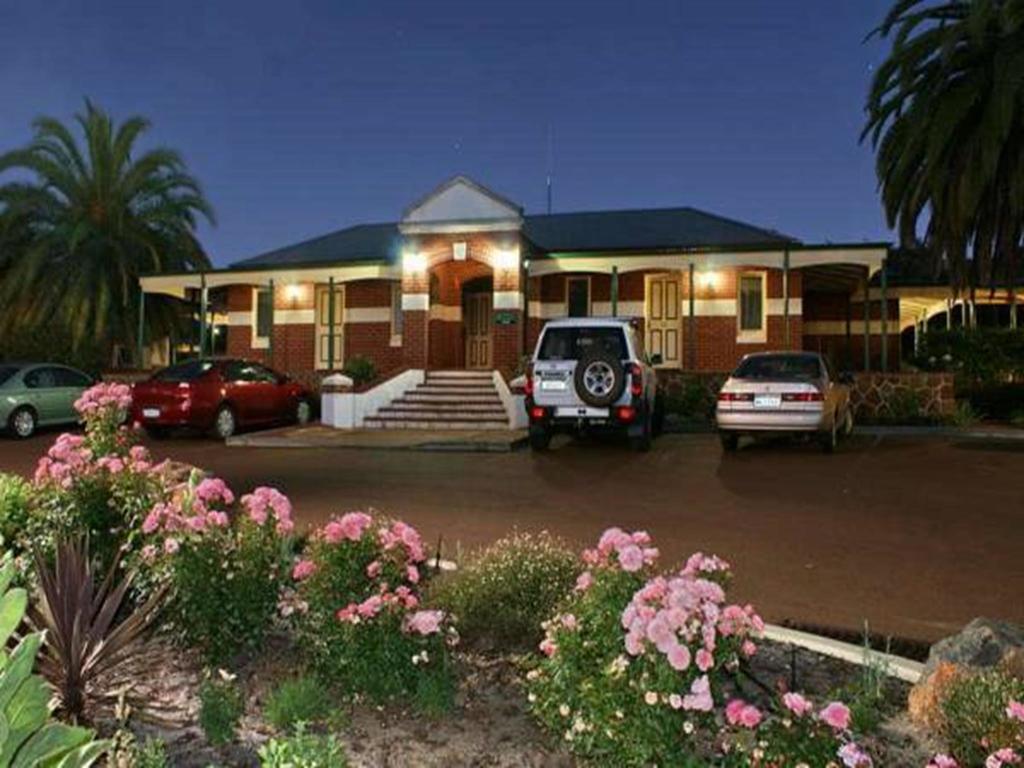 Nelsons Of Bridgetown Hotel ภายนอก รูปภาพ